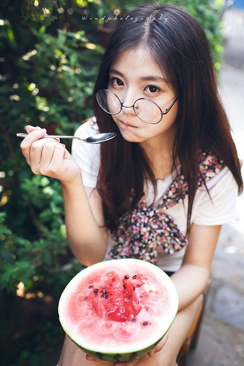 吃瓜小妹拍照图片大全,趣味瞬间，欢乐时光集锦